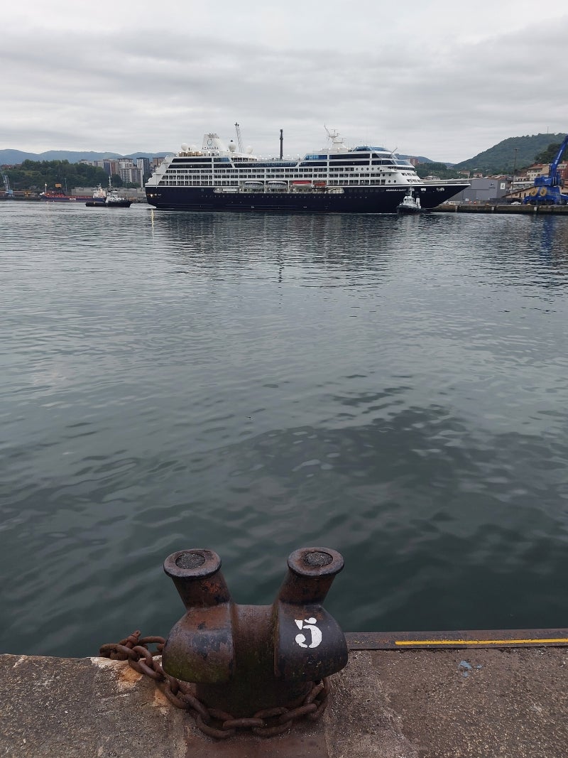 El crucero &#039;Azamara Quest&#039; llega a Pasaia