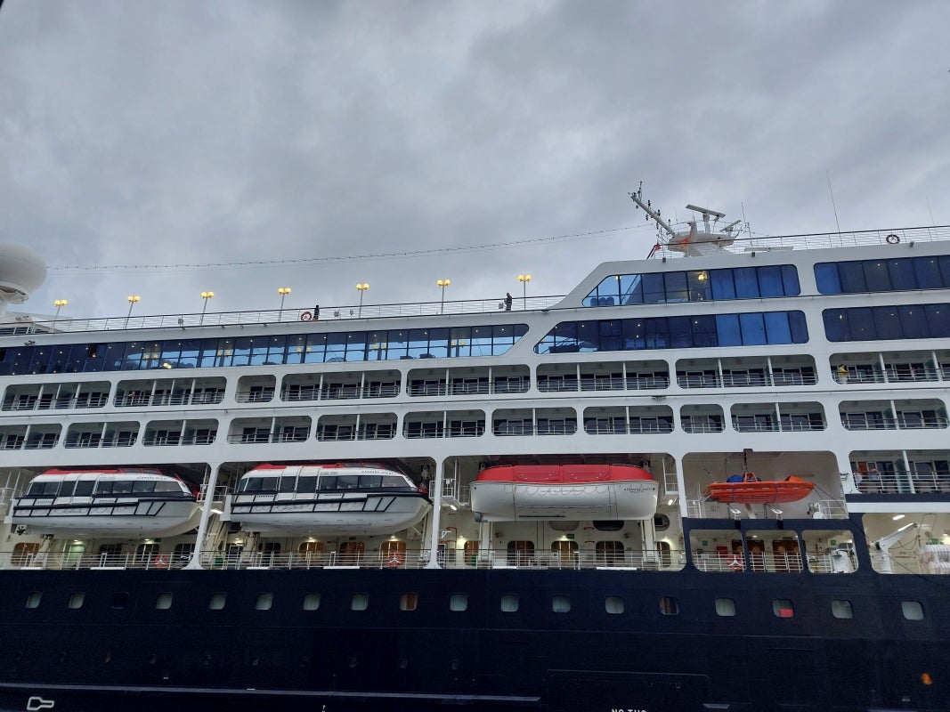El crucero &#039;Azamara Quest&#039; llega a Pasaia