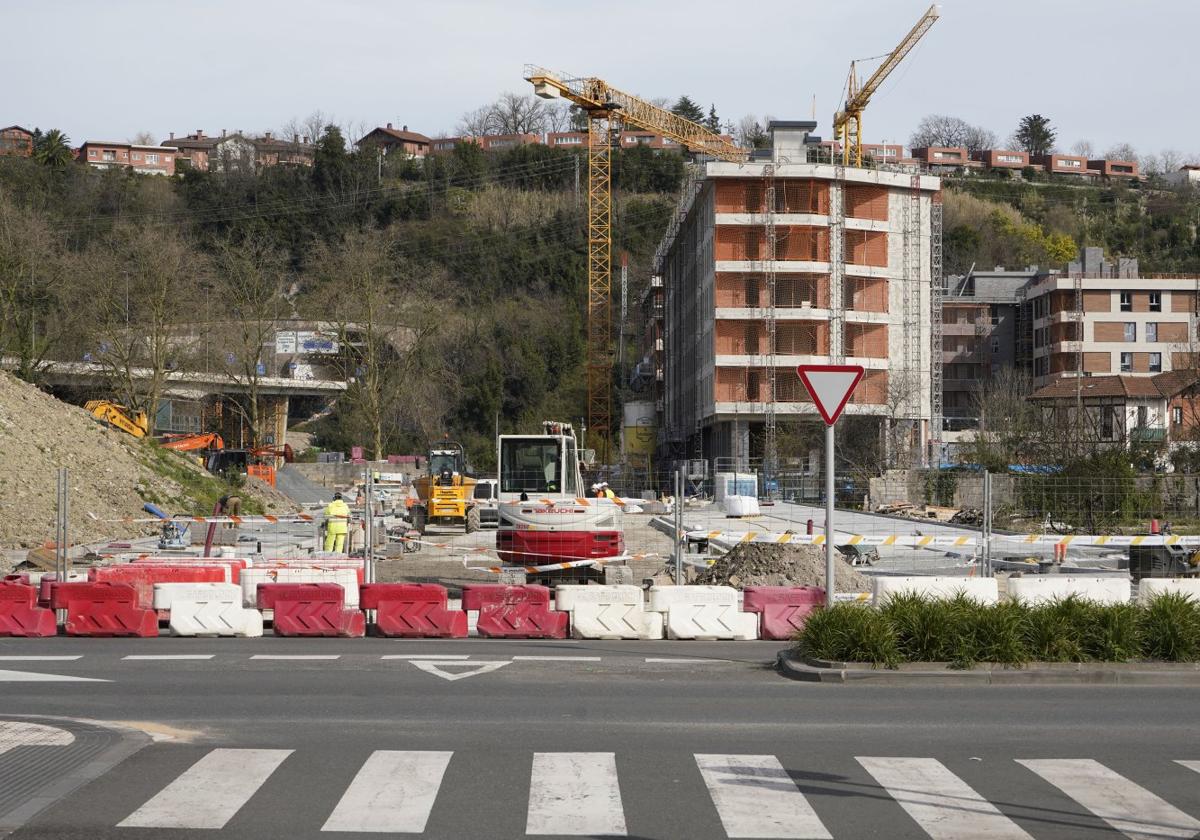 La construcción de vivienda sigue en mínimos en Gipuzkoa con 450 pisos menos en un año