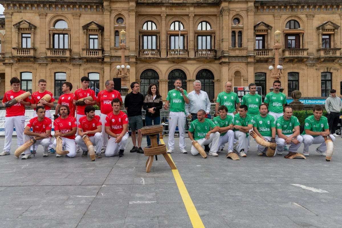Exhibición de rebote en Alderdi Eder