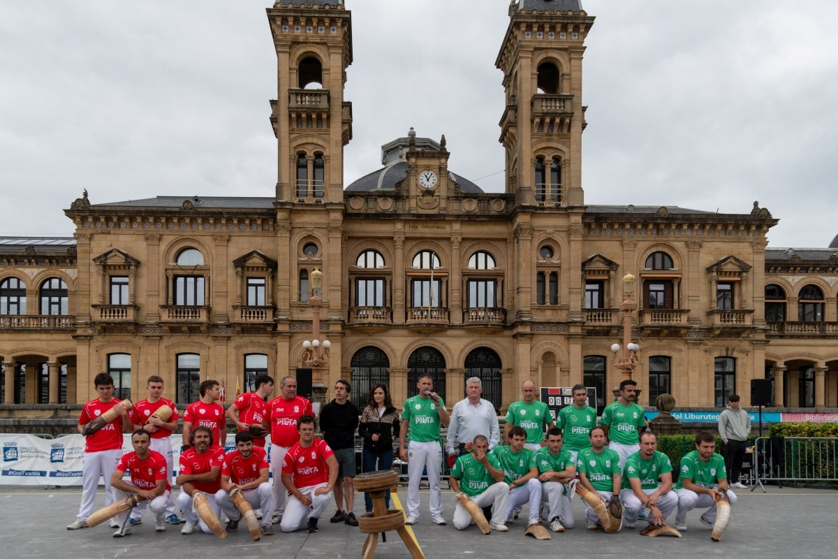 Exhibición de rebote en Alderdi Eder