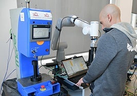 Armeria Eskola viene ofreciendo tecnologíaavanzada en robótica.