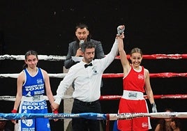 La zumaiarra Xare Durán se llevó la primera victoria de la velada Zumaia, en su debut en el ring.