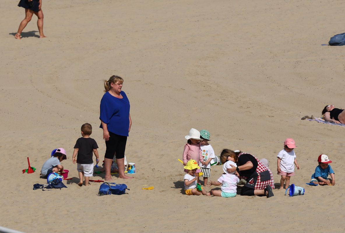 El calor aprieta en Gipuzkoa y llena las playas