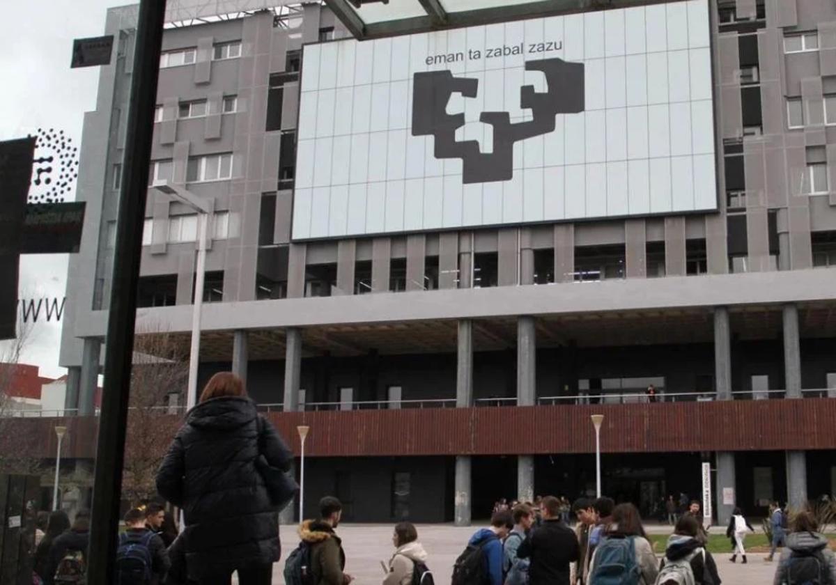 La Universidad del País Vasco.