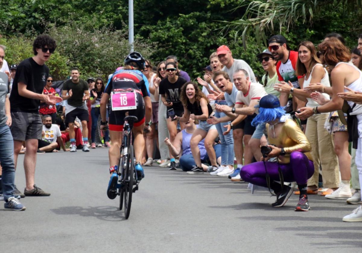 Izen ezagun asko 37. Zarauzko Triatloiaren irteeran larunbatean