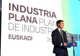 El lehendakari, Imanol Pradales, durante la presentación del Plan de Industria de 2030.