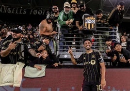 Carlos Vela se despide su afición en su último partido con el Los Ángeles FC.