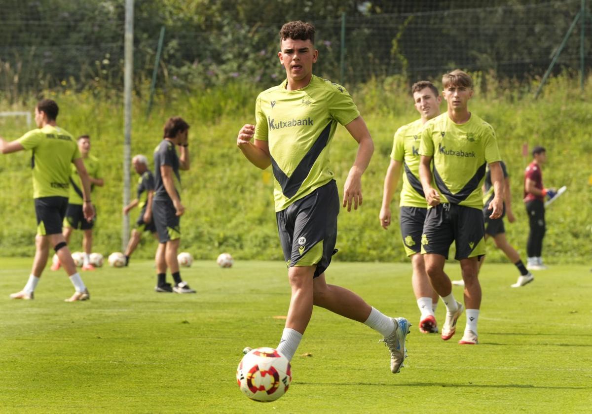 Unax Agote, durante un entrenamiento del Sanse en Zubieta.