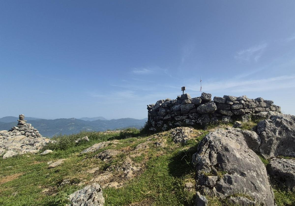 Ausa Gaztelu, el castillo de Aralar