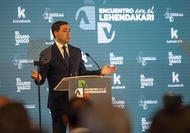 El lehendakari Imanol Pradales este viernes en la sede de El Diario Vasco.