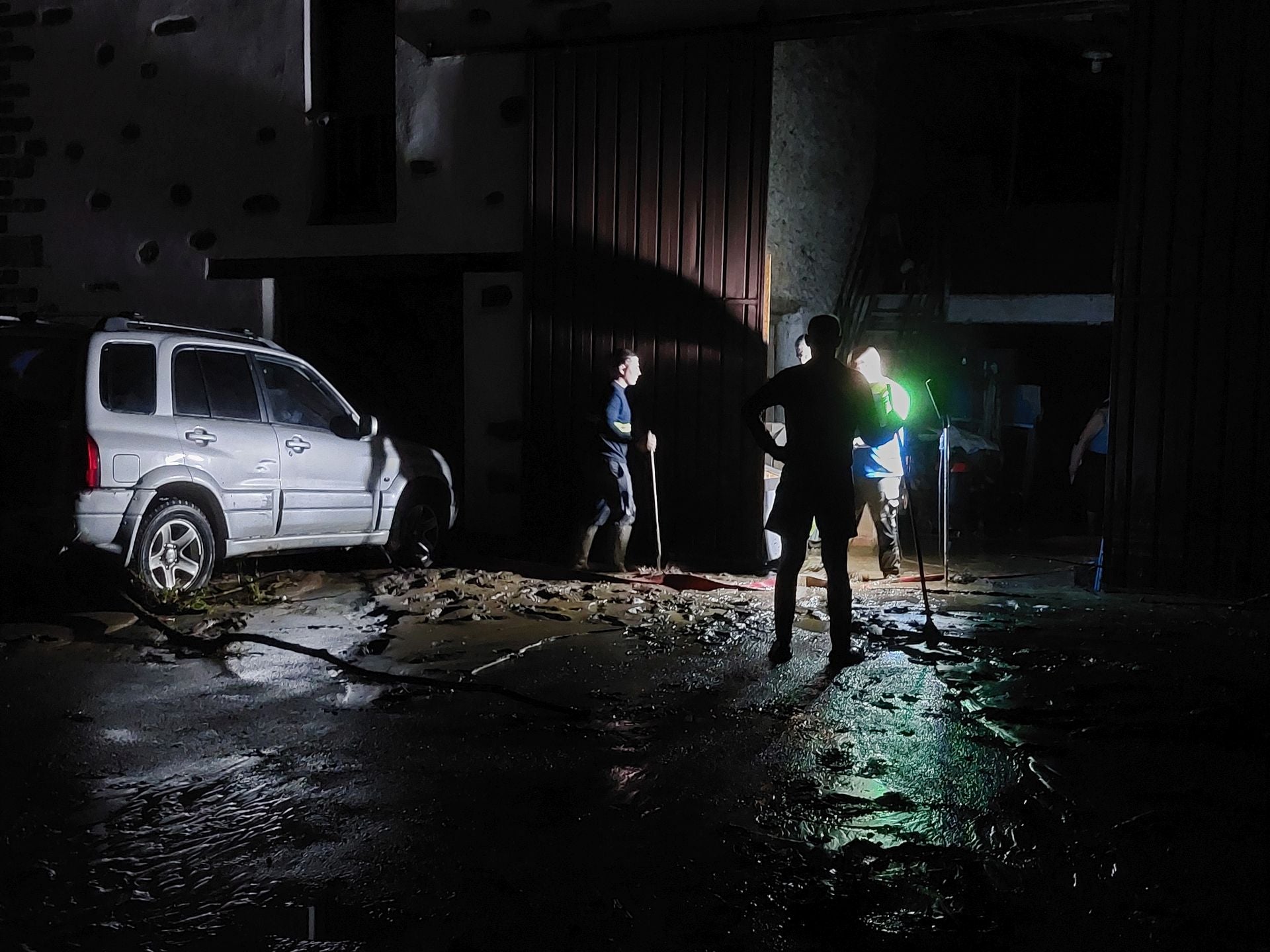 Las imágenes de los desperfectos que deja la tromba de agua en Tolosaldea y Goierri