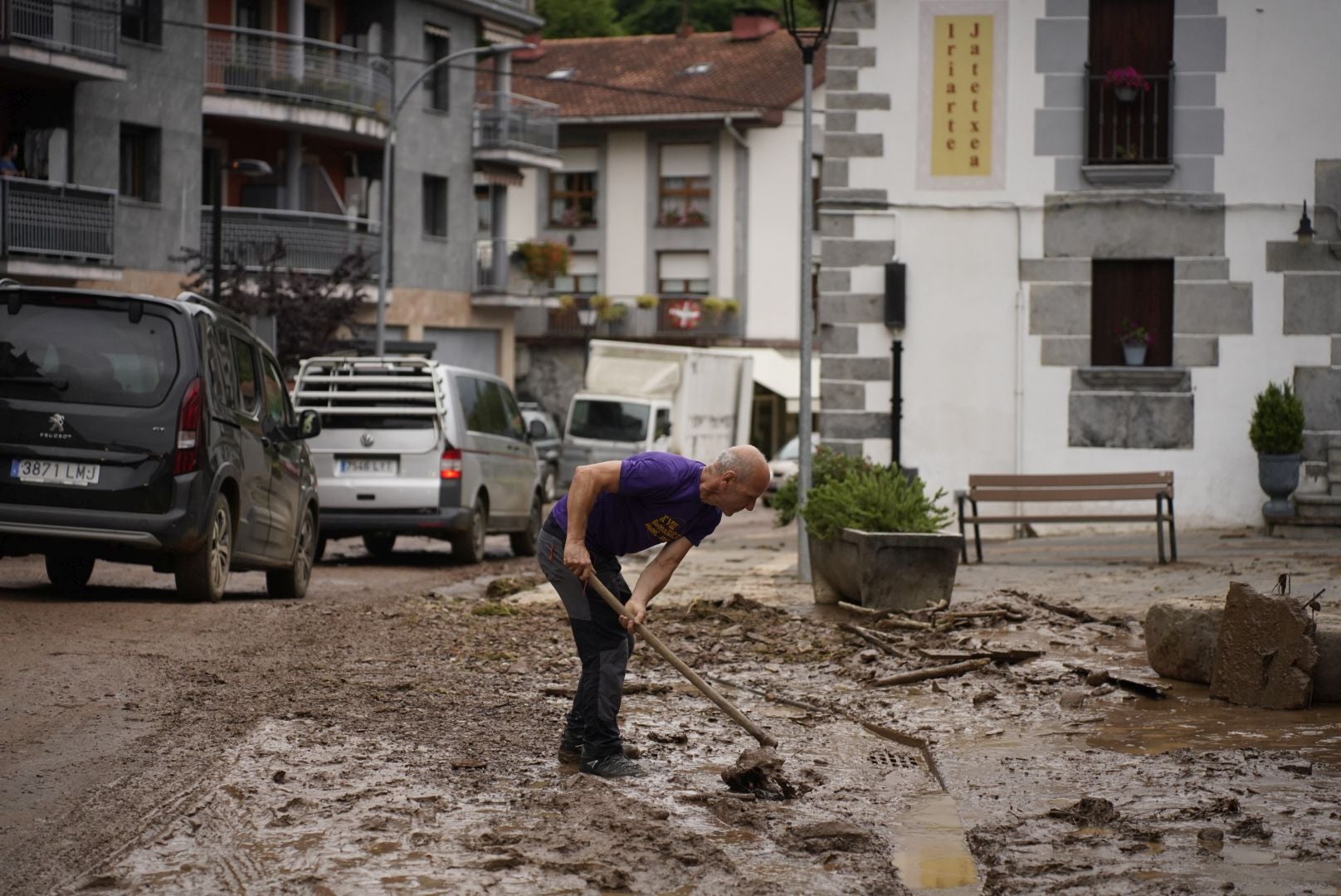 Las imágenes de los desperfectos que deja la tromba de agua en Tolosaldea y Goierri