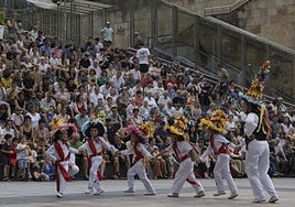 Kezka ofreció un espectáculo de gran colorido y vibrante.