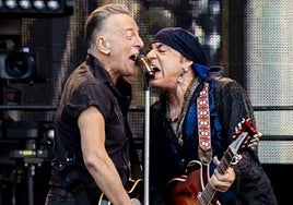 Springsteen y Steve Van Zandt durante un concierto.