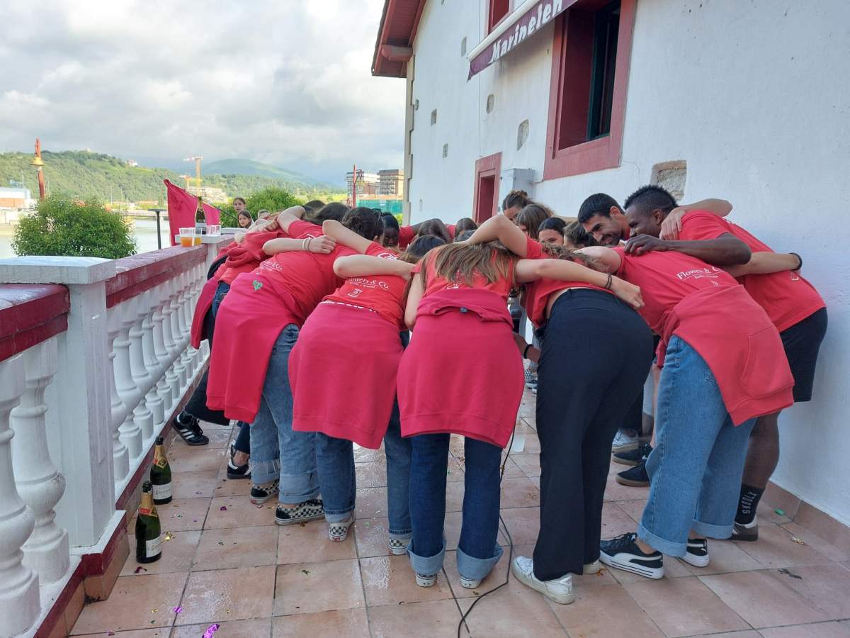 Zumaiako F.T.-ko emakumezkoen lehen taldea Euskal Ligara igo da