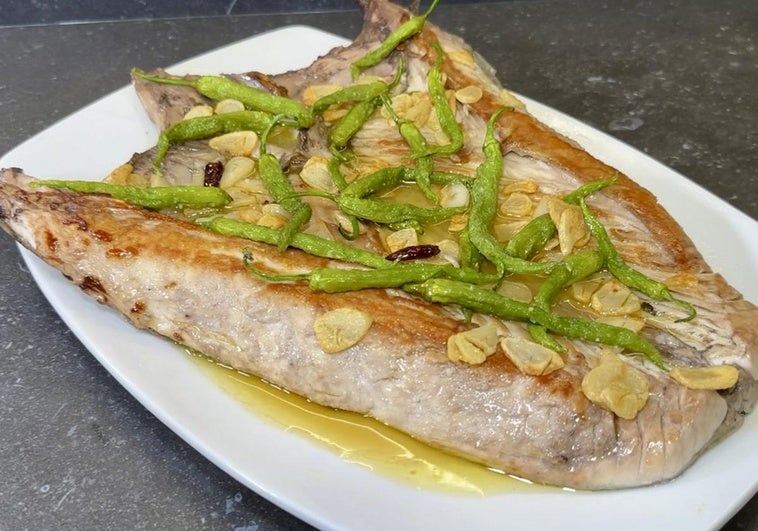 Receta de ventresca de bonito con piparras