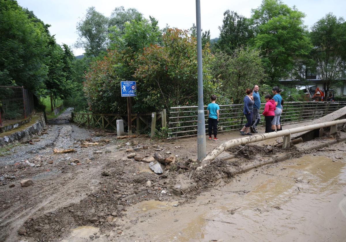 Las inundaciones han afectado las carreteras.
