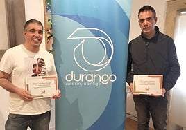 Legorburu eta Egaña euren sariak jaso eta gero.