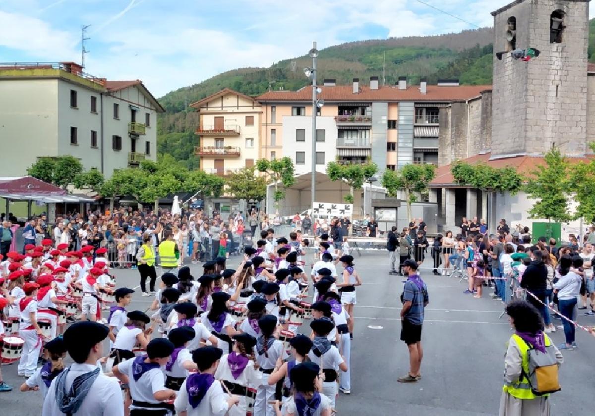 La tamborrada recorrerá las calles del pueblo.