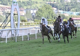 'Pamplona' toma la cabeza.
