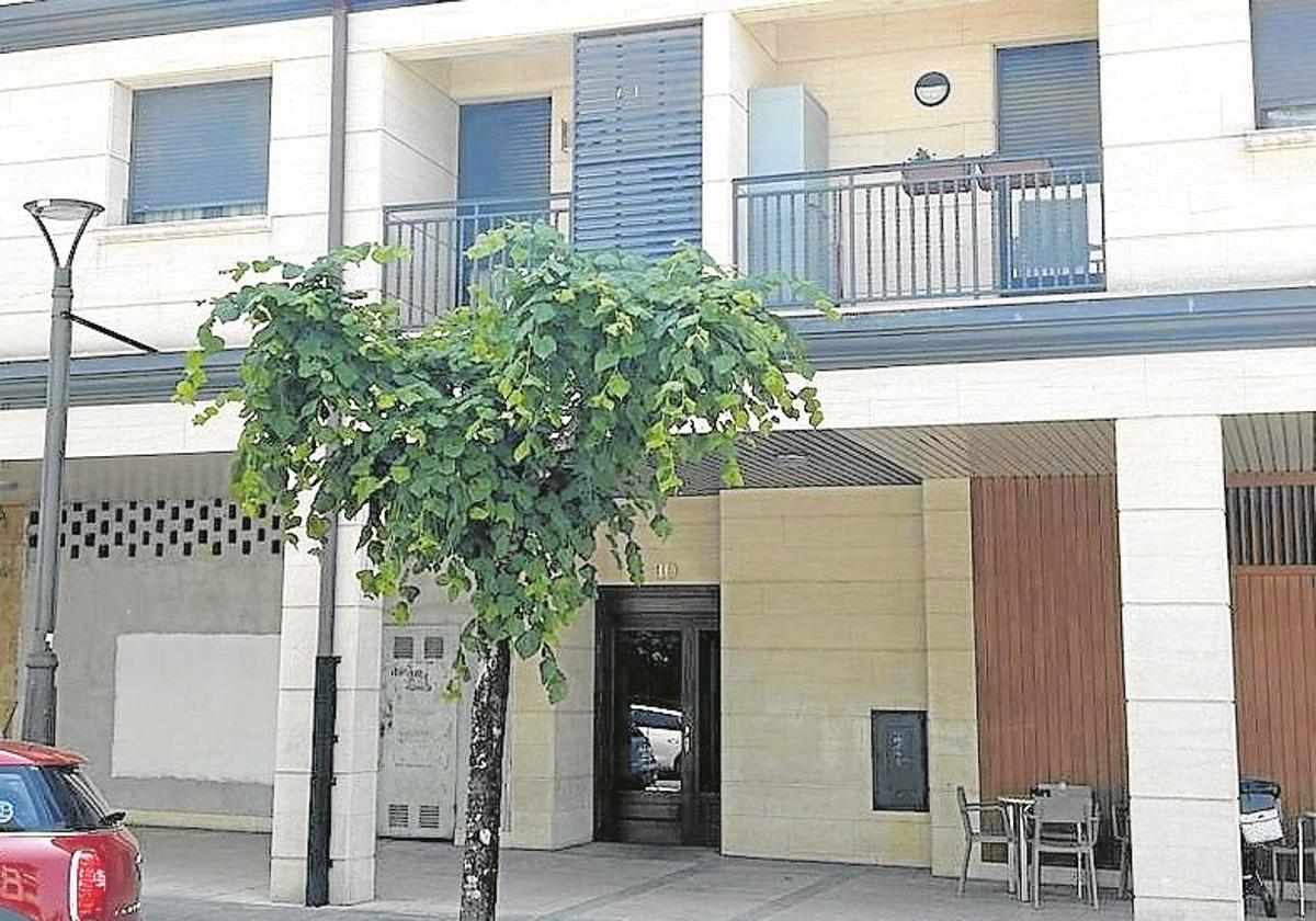 Edificio de Elorrio en el que reside Antxon Alonso.