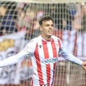 Unai García celebra un gol con la UD Logroñés.