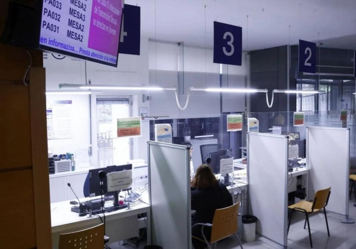 Trece ambulatorios de Vitoria también modificarán su horario este verano.
