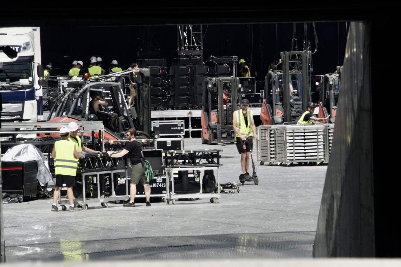 Últimos preparativos antes del primer concierto de Bruce Springsteen en San Sebastián