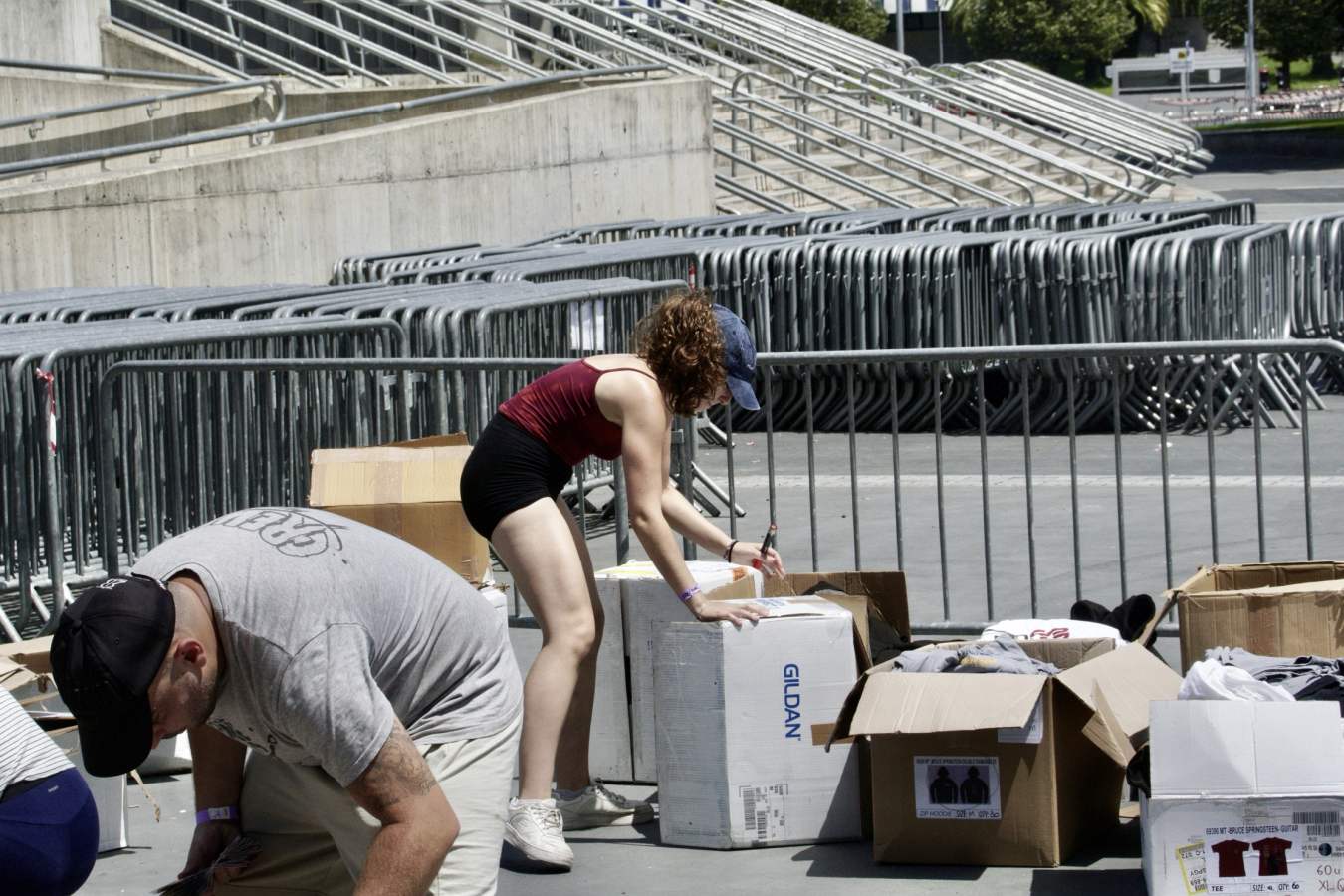 Últimos preparativos antes del primer concierto de Bruce Springsteen en San Sebastián