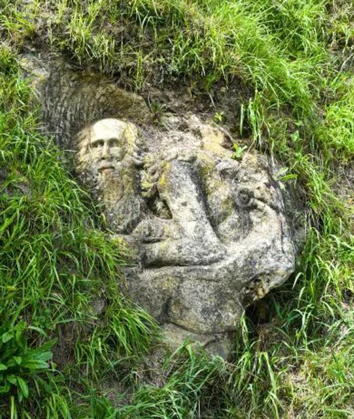 Imagen secundaria 2 - Las demás esculturas que pueden verse en el monte San Antón de Getaria.