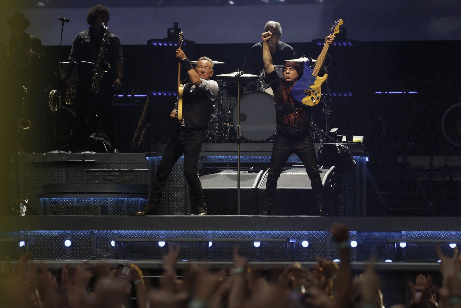 Anoeta se rinde al show de Bruce Springsteen