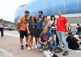 Un grupo de los muchos que se acercaron a Donostia con el club Stone Pony.