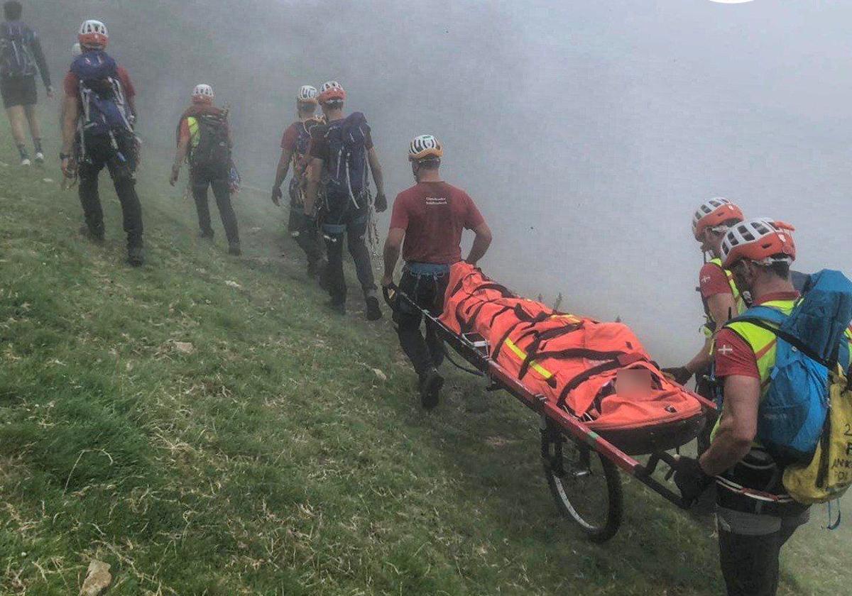 El operativo de rescate en Aiako Harria.
