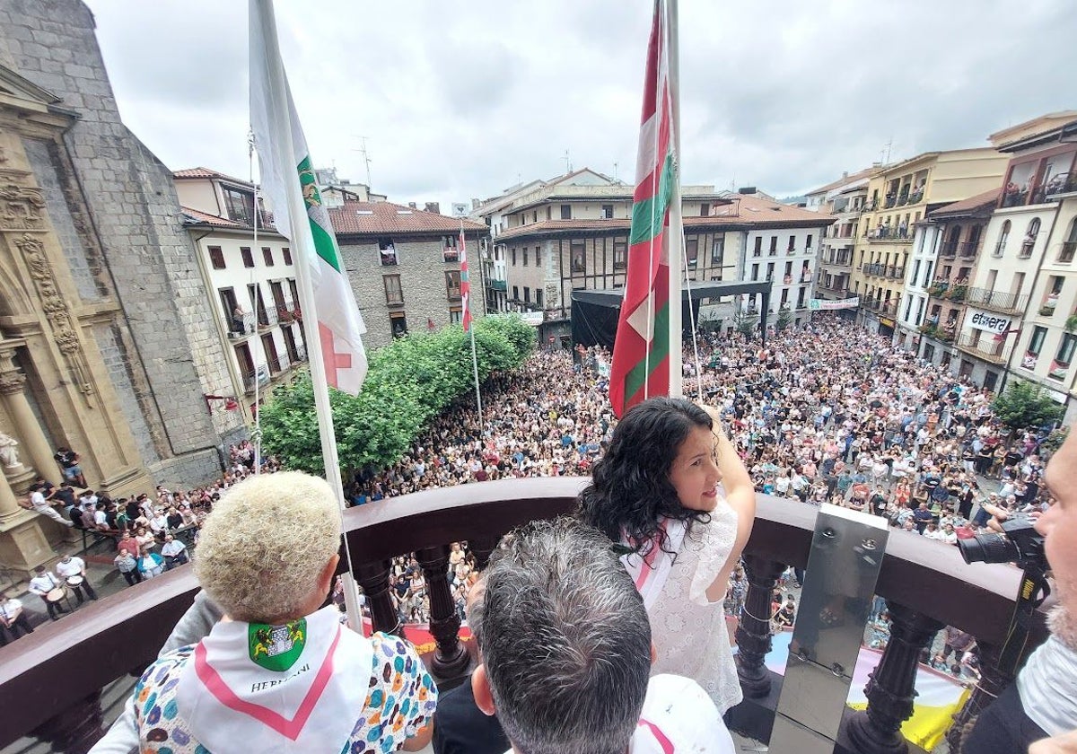 Multitudinario txupinazo para comenzar los sanjuanes