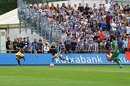 Rupérez avanza ante una repleta y expectante grada de Zubieta