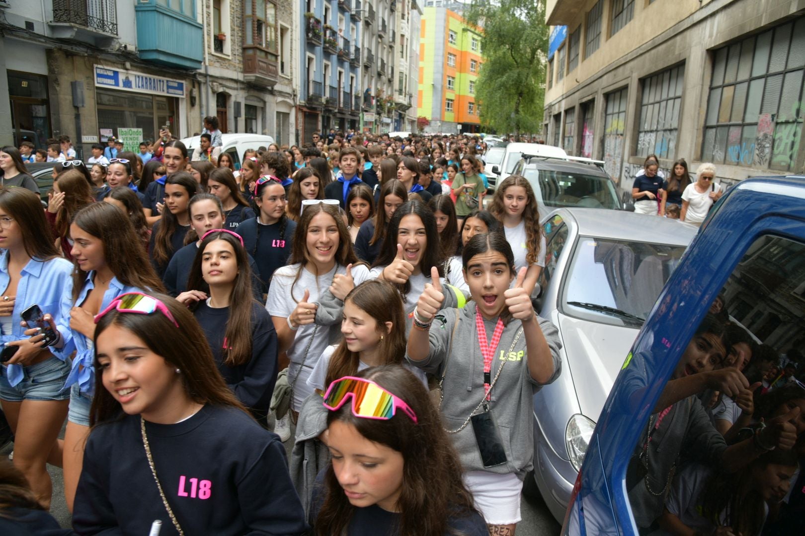 Las calles de Eibar se llenan en la víspera de San Juan