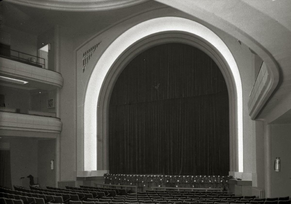 Telón del teatro Bellas Artes, en los años 40.