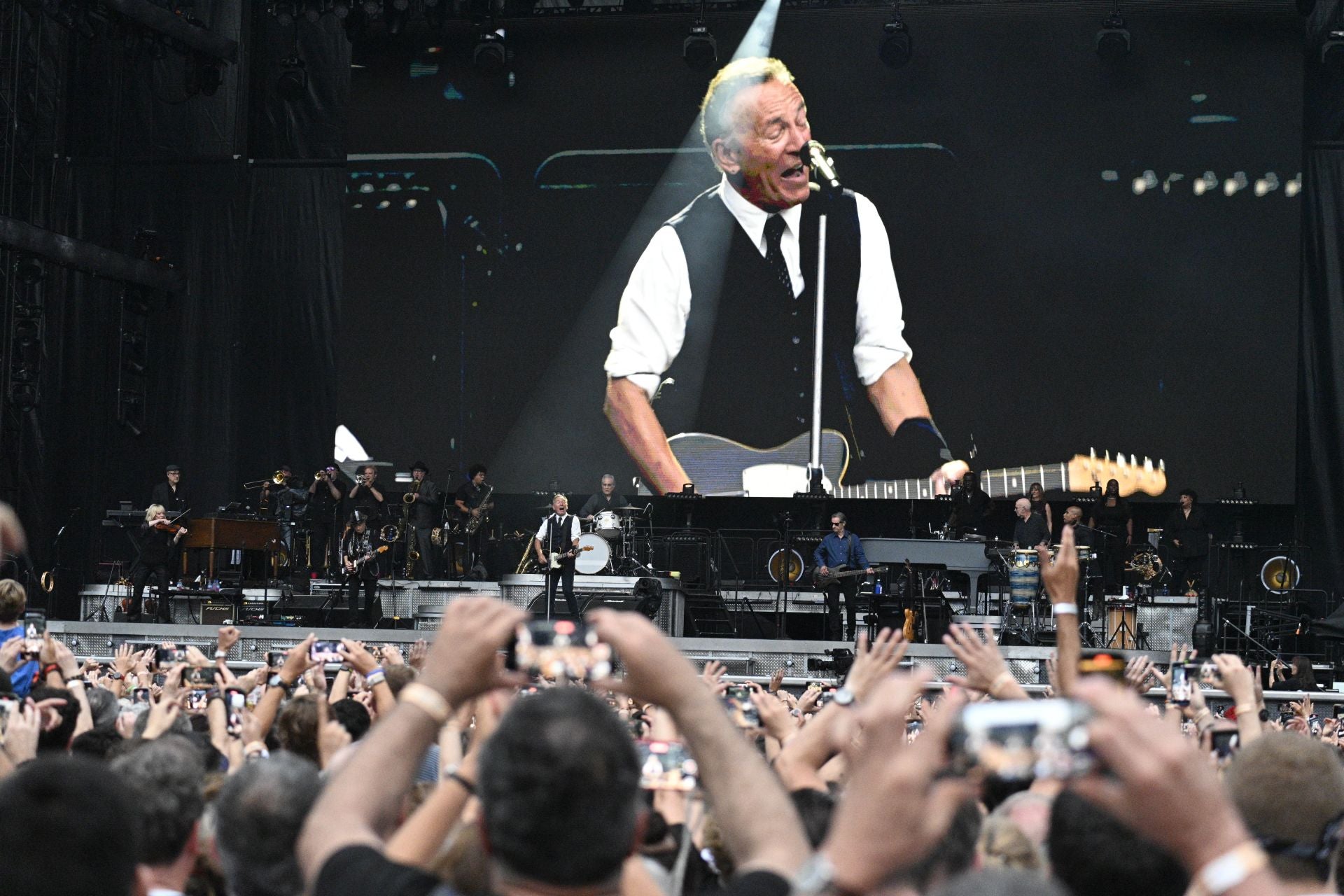 Bruce Springsteen vuelve a cautivar al público en Donostia