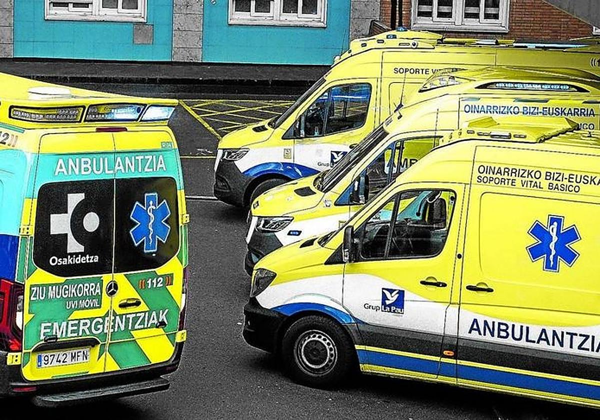 La externalización del servicio de ambulancias es uno de los ejemplos que EH Bildu denuncia como privatización ineficaz del sistema de Salud.