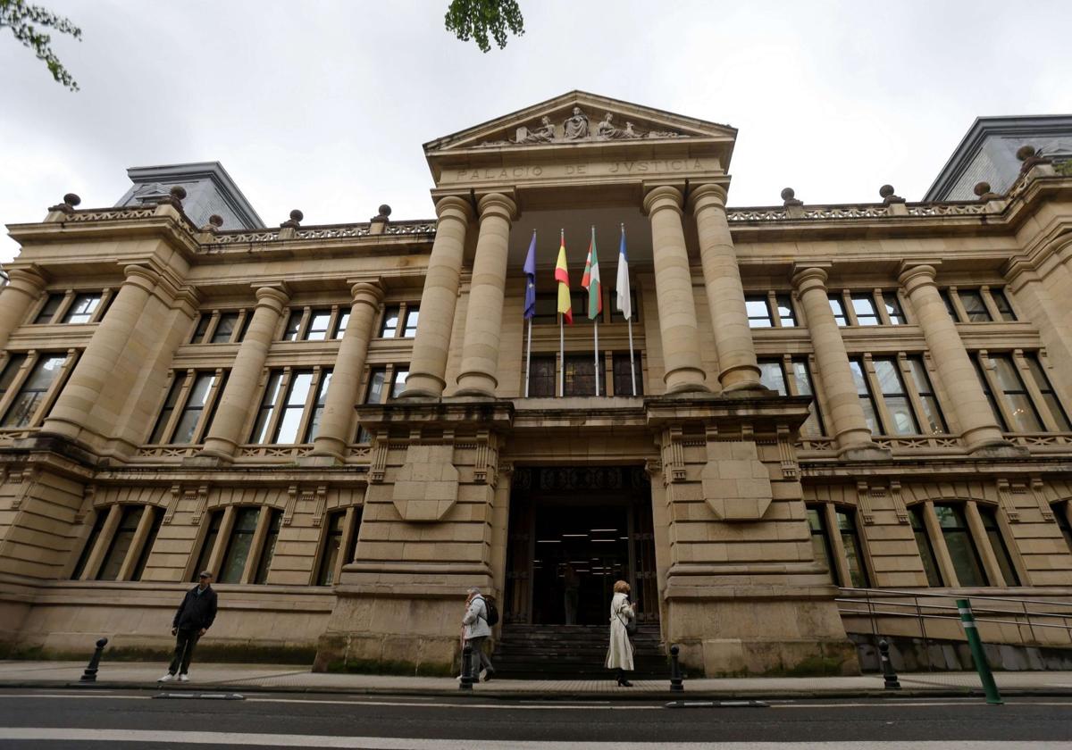 Fachada de la Audiencia Provincial de Gipuzkoa.