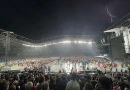 Una tormenta eléctrica obligó a parar media hora el show de Bruce Springsteen