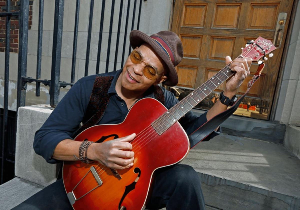 Guy Davis ofecerá un concierto acústico este viernes de la mano de Club44