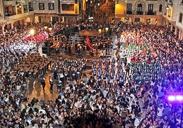 Magnífico aspecto el que presentaba Lege Zaharren enparantza con la tamborrada.