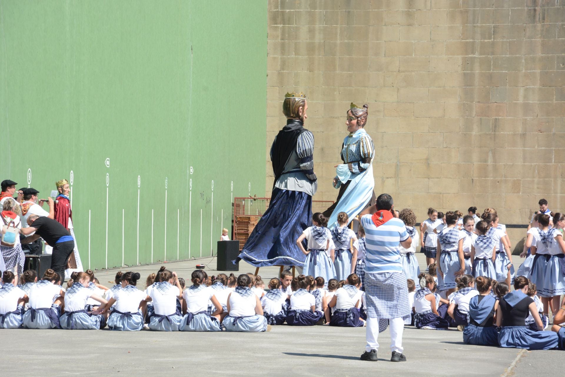 Los ttikis son los protagonistas