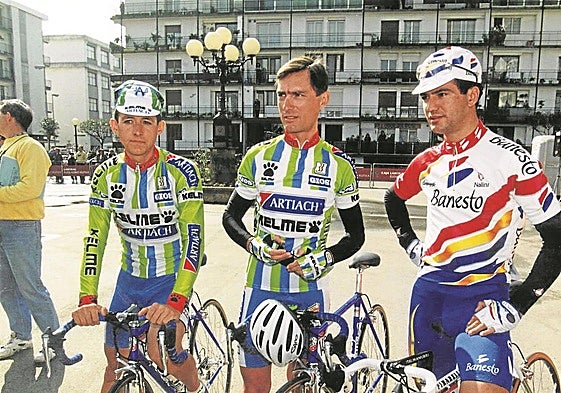 Roberto Heras, Laudelino Cubino y Santi Blanco, en Lasarte durante la Itzulia de 1996.