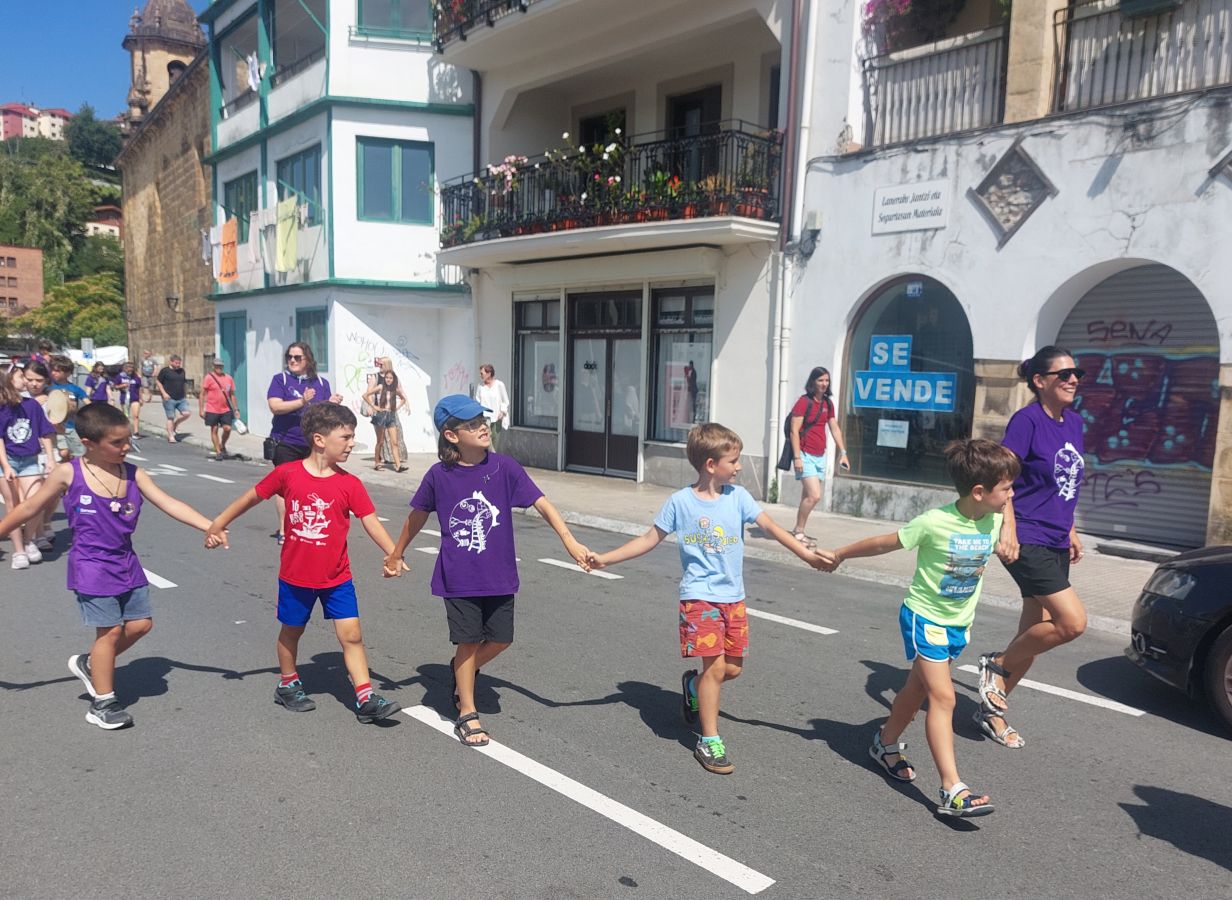 Kalejira de estreno en San Pedro
