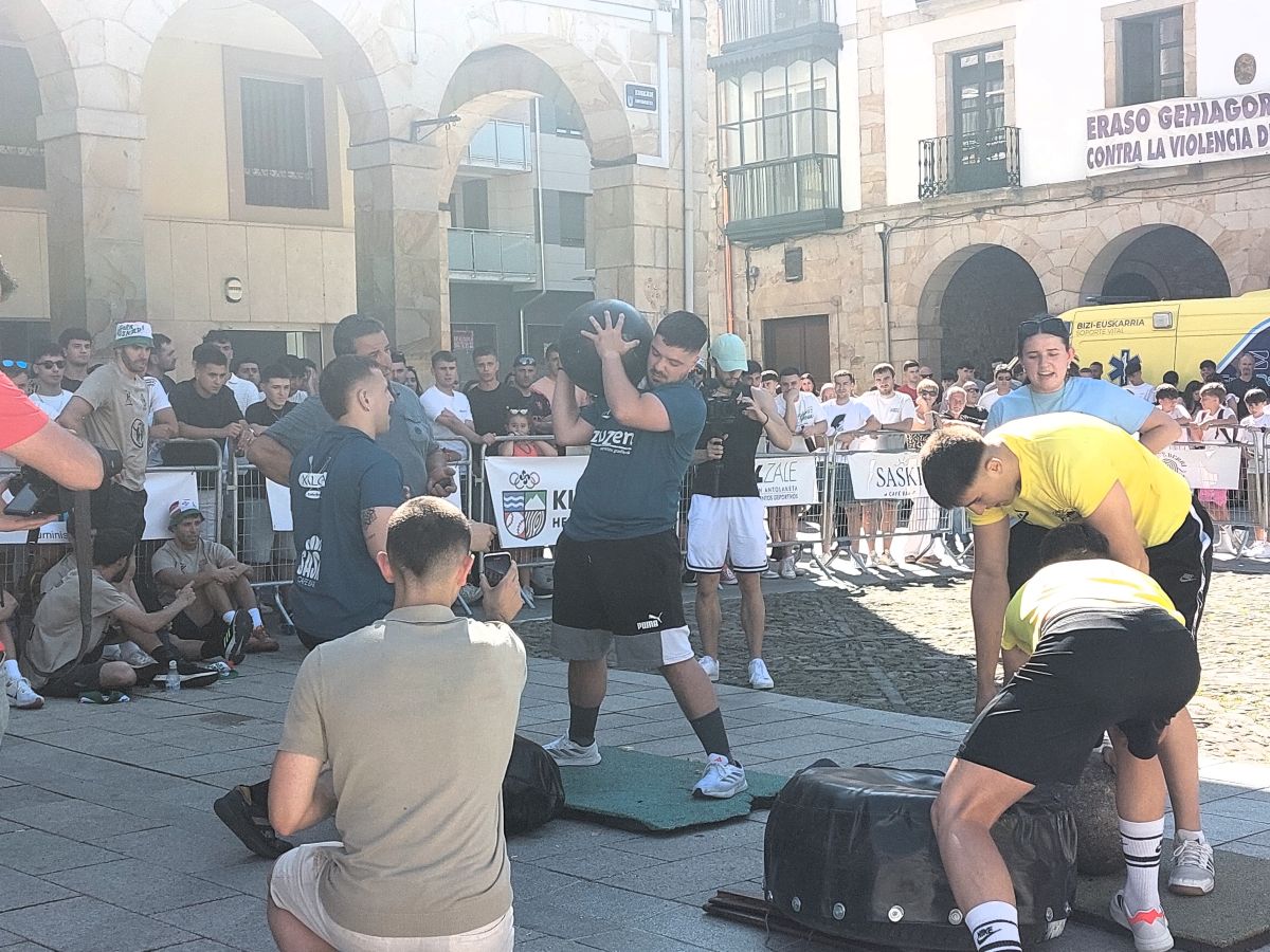 Gran ambiente en las fiestas de Zumarraga