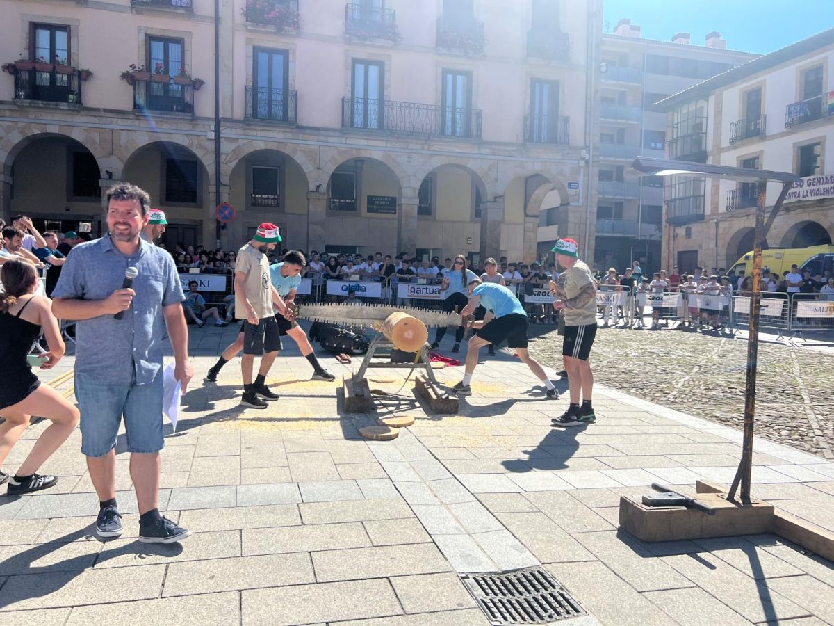 Gran ambiente en las fiestas de Zumarraga