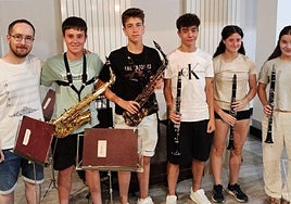 Debutantes Gaizka Urzelai, Ekain Irizar, Beñat Legorburu, Aratz De Manueles, Uxue Vivas y Oihana Bolinaga.